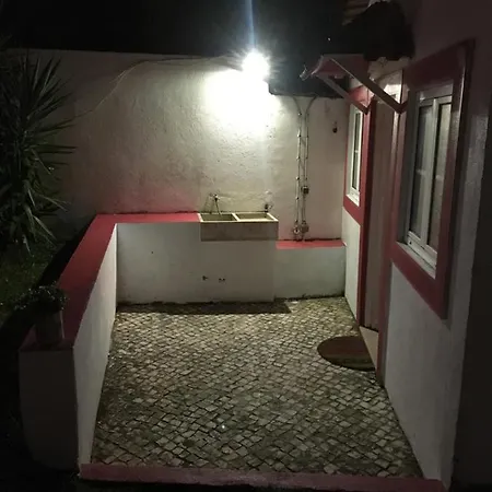Lisbon Cozy House W/garden And Pool Chalet *