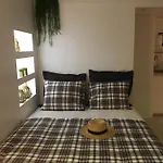 Chalé Lisbon Cozy House W/garden And Pool *