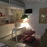 Lisbon Cozy House W/garden And Pool Chalé *