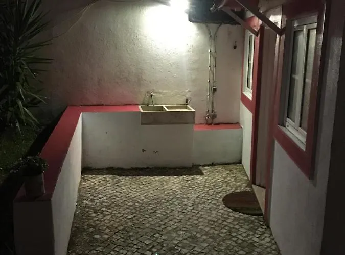 Lisbon Cozy House W/garden And Pool Alpehytte *